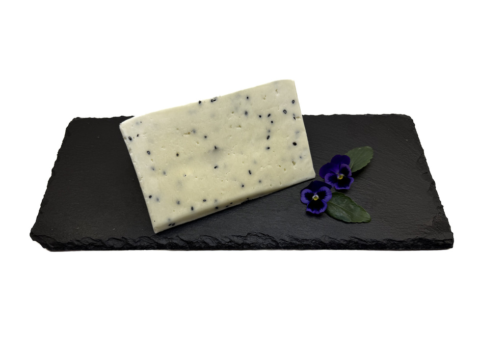 Ser tradycyjny z Pokaniewa - czarnuszka - ok.350g