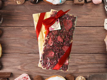 Czekolada biała z truskawką i maliną liofilizowaną - Kraina Słodkości